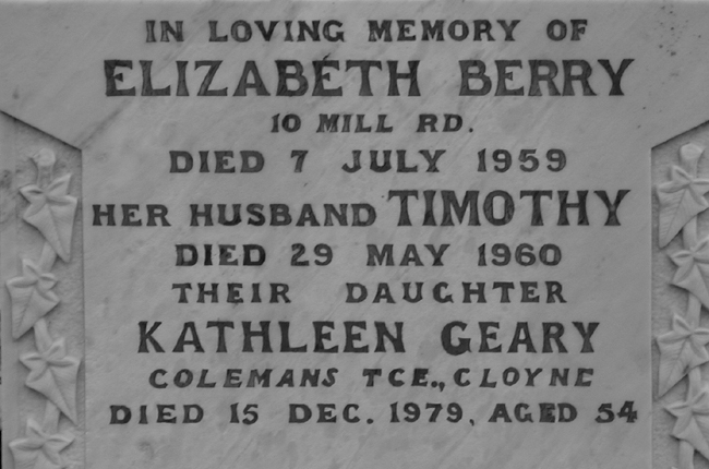 Berry, Elizabeth, Timothy and Kathleen Geary.jpg 145.3K